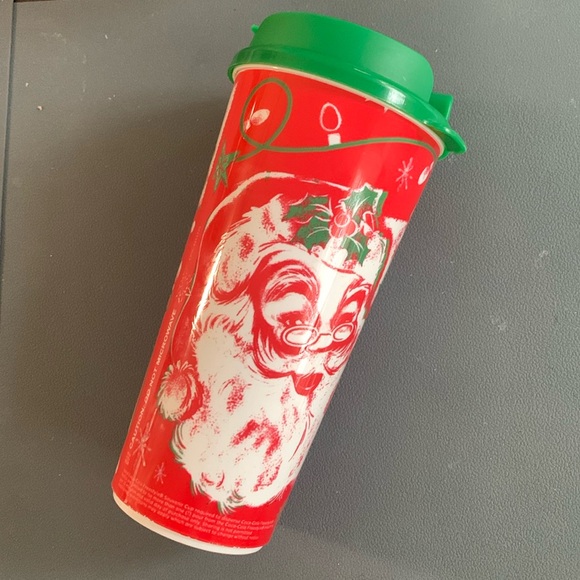 2022 Disney Universal Studios Christmas Happy Holidays Santa CocaCola Cup - Picture 1 of 10
